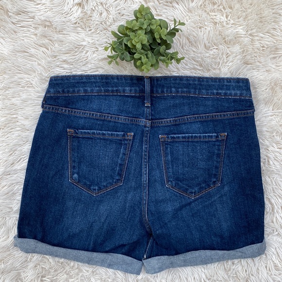 Old Navy Mid Rise Jean Shorts 💗 Dark Wash - Picture 4 of 13